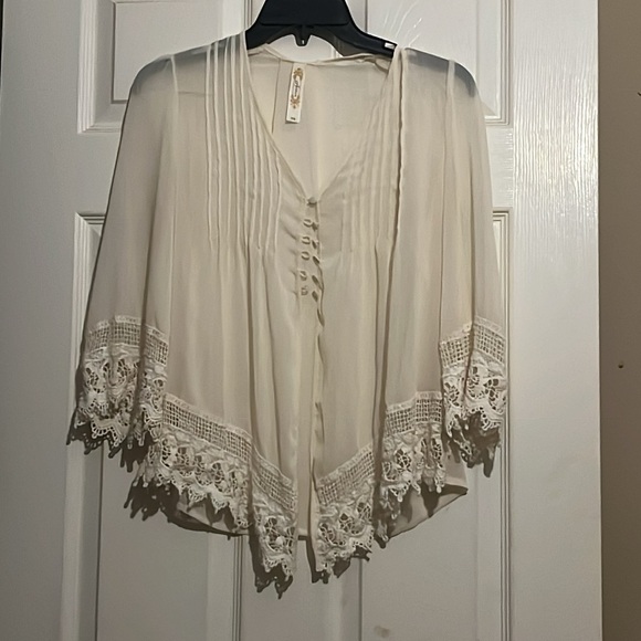 Adiva Boho Sheer Top-S - Picture 2 of 2